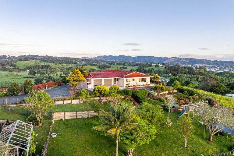 Photo of property in 381 State Highway 1, Otaika, Whangarei, 0178