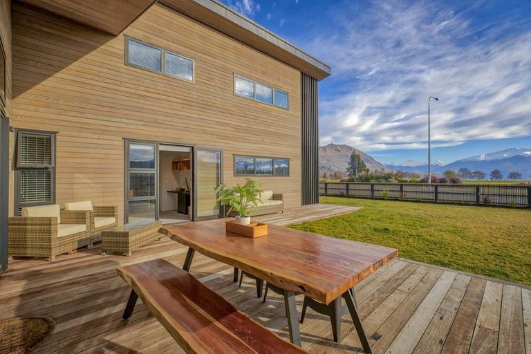 Photo of property in 35 Roche Street, Wanaka, 9305