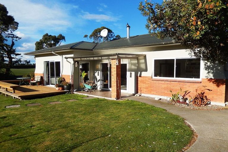 Photo of property in 37 Clareview Road, Herbert, Oamaru, 9495