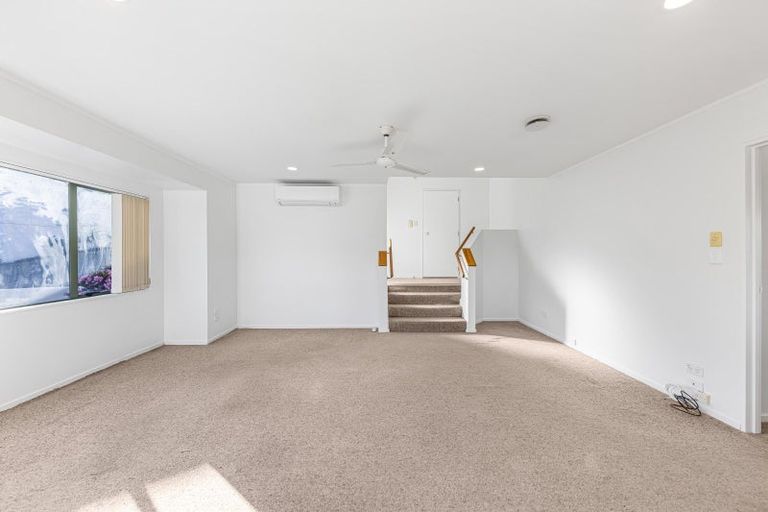 Photo of property in 6 Palmgreen Court, Stanmore Bay, Whangaparaoa, 0932