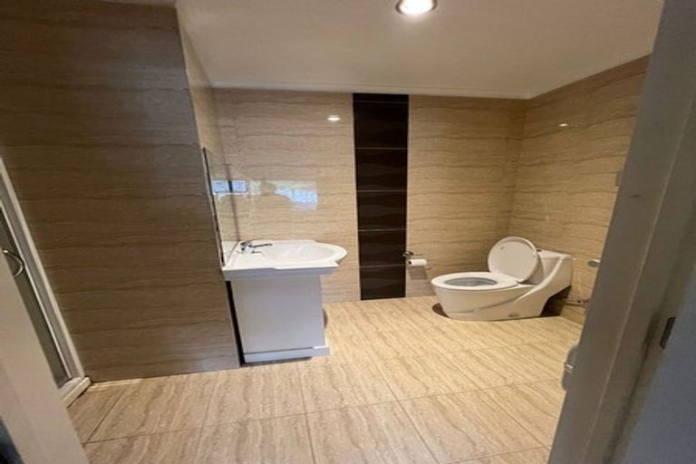 Photo of property in 3b Harrington Road, Henderson, Auckland, 0610