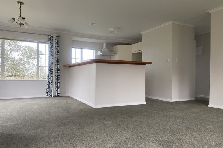 Photo of property in 24 Loughanure Place, Massey, Auckland, 0614