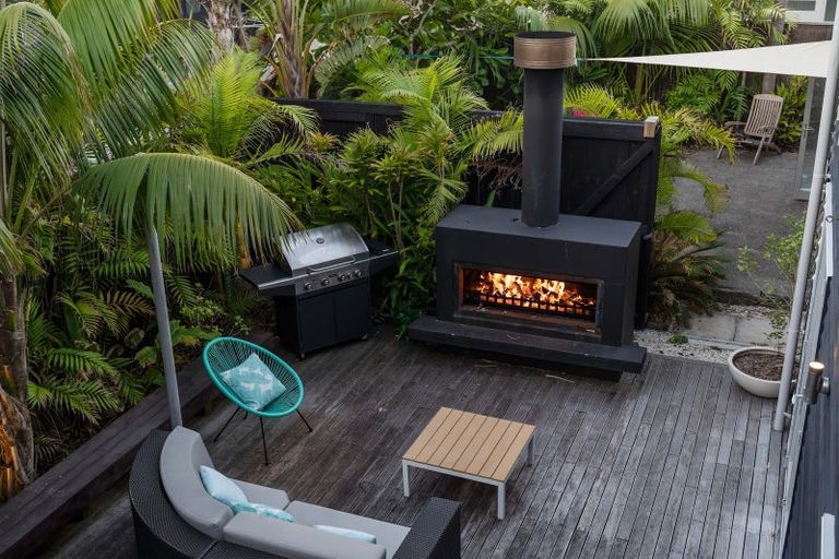 Photo of property in 312a Beverley Terrace, Whangamata, 3620