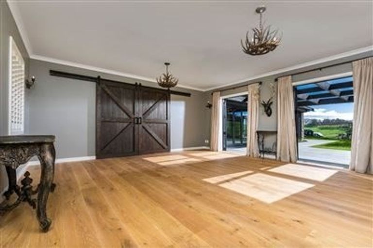 Photo of property in 20 Myra Evelyn Grove, Dairy Flat, Albany, 0792