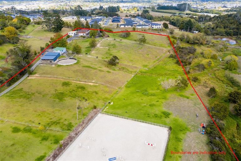 Photo of property in 58 Burns Lane, Kumeu, 0892