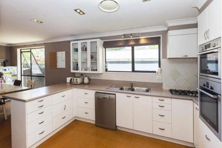 Photo of property in 52 Parkstone Avenue, Ilam, Christchurch, 8041