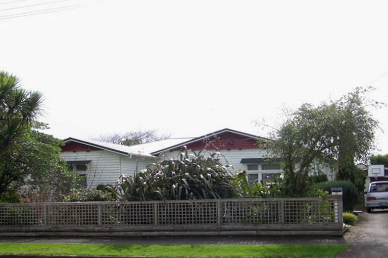 Photo of property in 28 Trafalgar Street, Levin, 5510