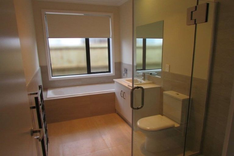 Photo of property in 128 Harris Drive, Silverdale, 0932