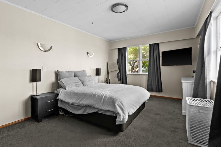 Photo of property in 1a Cassino Crescent, Onekawa, Napier, 4110