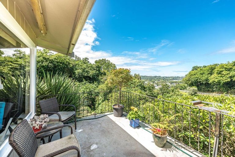 Photo of property in 2 Hillside Terrace, Saint Johns Hill, Whanganui, 4500