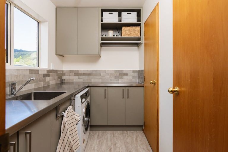 Photo of property in 292 Waipori Falls Road, Berwick, Outram, 9073