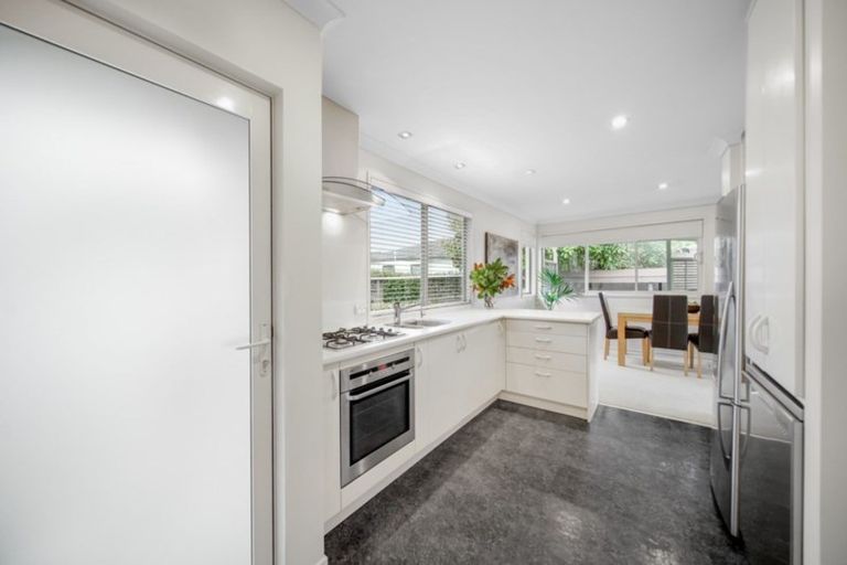 Photo of property in 1/36 Darren Crescent, Half Moon Bay, Auckland, 2012