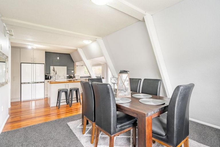 Photo of property in 23 Mangaroa Hill Road, Maoribank, Upper Hutt, 5018