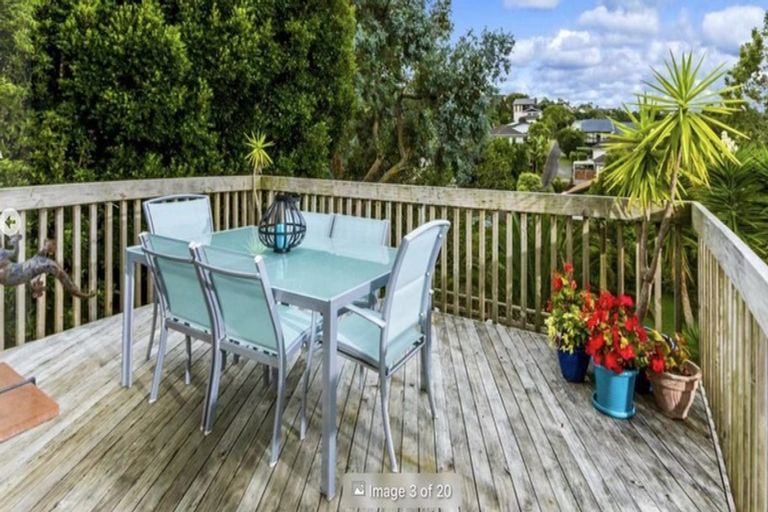 Photo of property in 1/20 Redwing Street, Browns Bay, Auckland, 0630