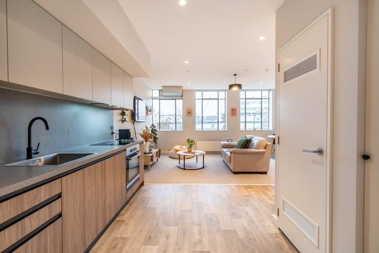 Photo of property in Unit 107,l1, 107/14 Laings Road, Hutt Central, Lower Hutt, 5010