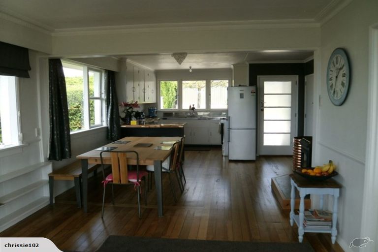 Photo of property in 72 Wilson Road, Balclutha, 9230