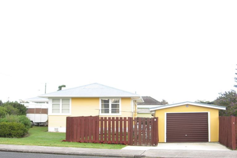 Photo of property in 5 Bowater Place, Manurewa, Auckland, 2102