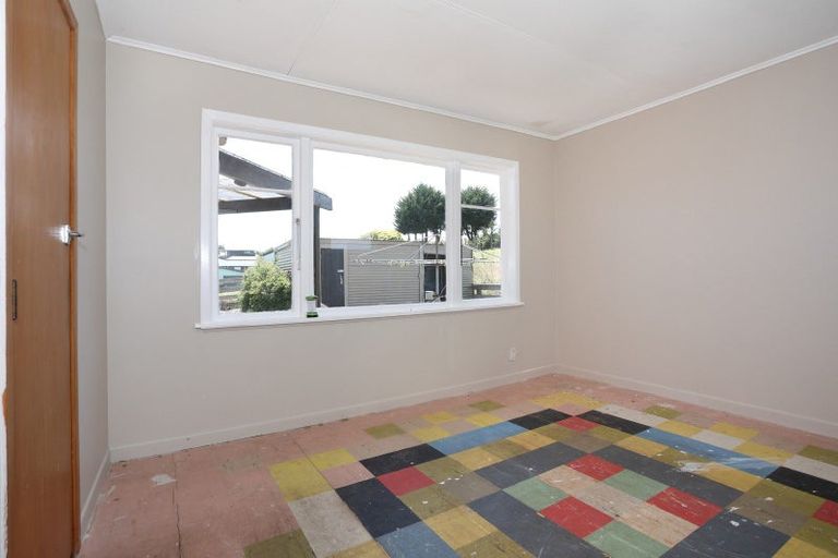 Photo of property in 19 Ingham Street, Halcombe, Feilding, 4779