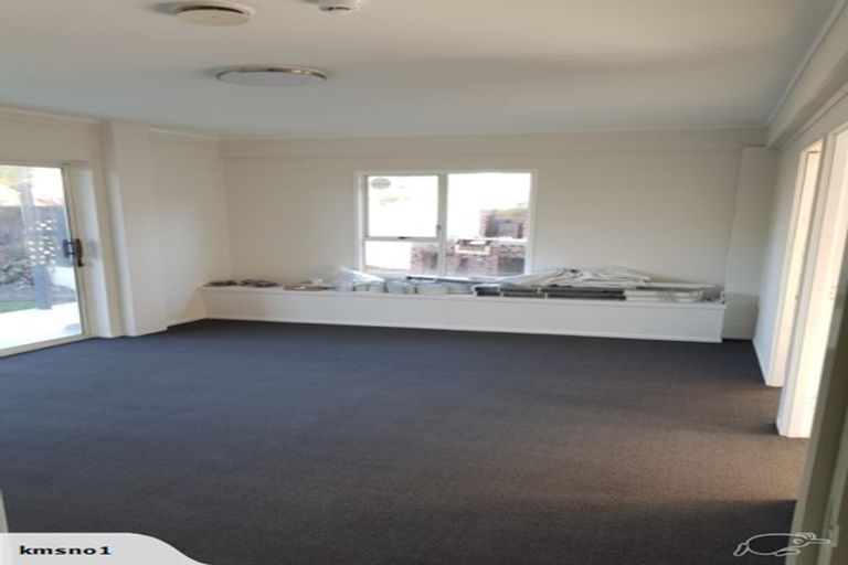 Photo of property in 22 Hartley Terrace, Massey, Auckland, 0614