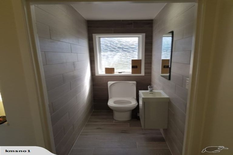 Photo of property in 22 Hartley Terrace, Massey, Auckland, 0614