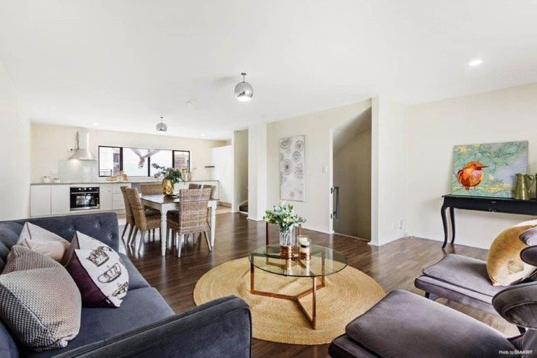 Photo of property in Krisley Court, 10/6 Ambrico Place, New Lynn, Auckland, 0600