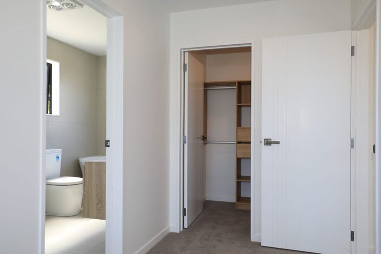 Photo of property in 58a Sorrel Crescent, Bucklands Beach, Auckland, 2012