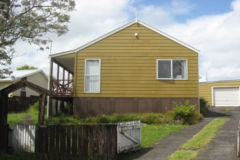 Photo of property in 14 Trounson Avenue, Clendon Park, Auckland, 2103