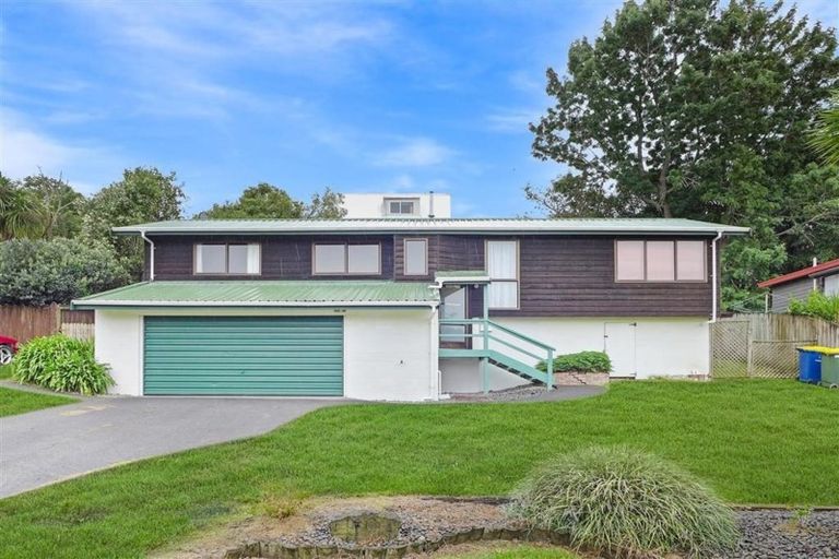 Photo of property in 8 Chardon Place, Henderson, Auckland, 0612