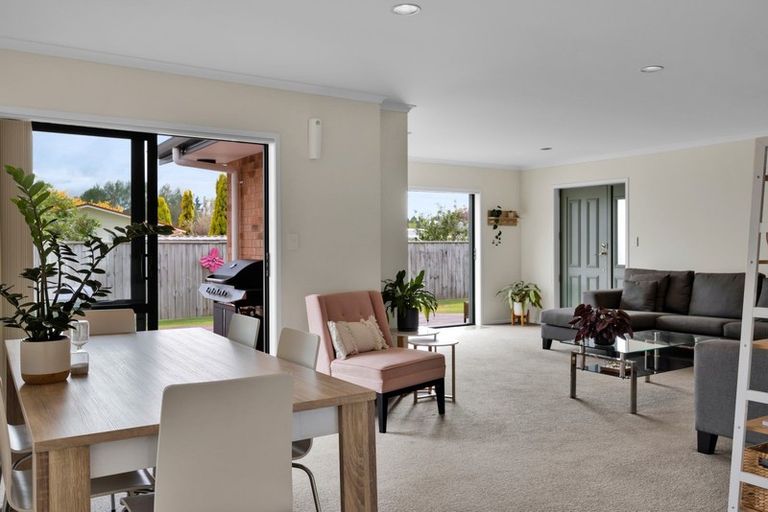 Photo of property in 2a Faber Place, Inglewood, 4330