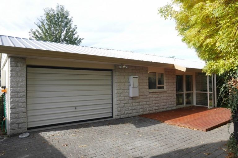 Photo of property in 1/3 Centaurus Road, Cashmere, Christchurch, 8022