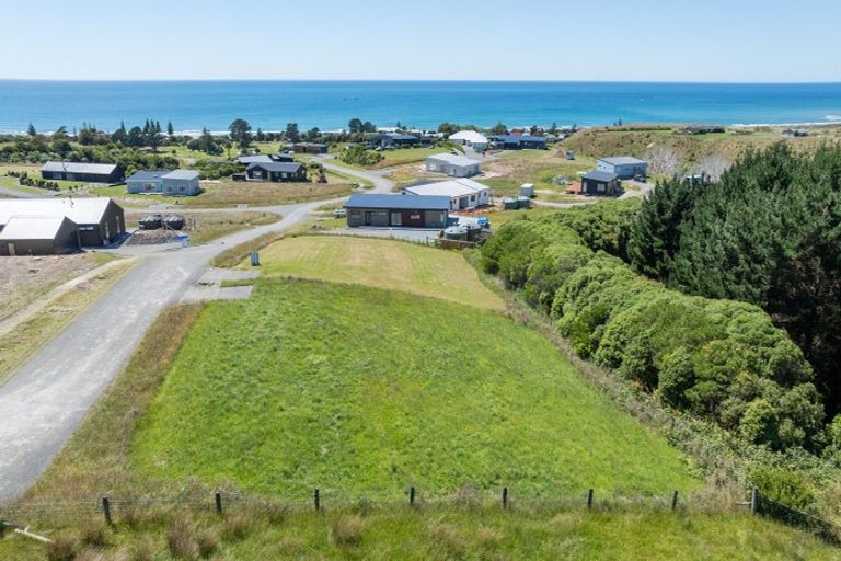 Photo of property in 9 Knoyle Road, Riversdale Beach, Masterton, 5872