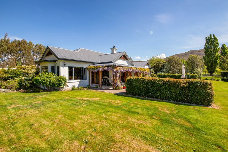 Photo of property in 1031 Earnscleugh Road, Earnscleugh, Alexandra, 9391