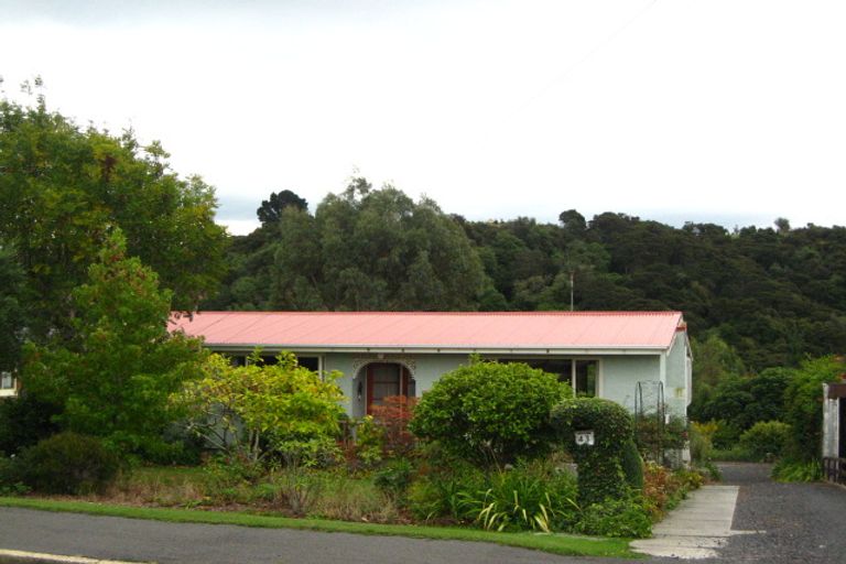 Photo of property in 43 Martin Road, Fairfield, Dunedin, 9018
