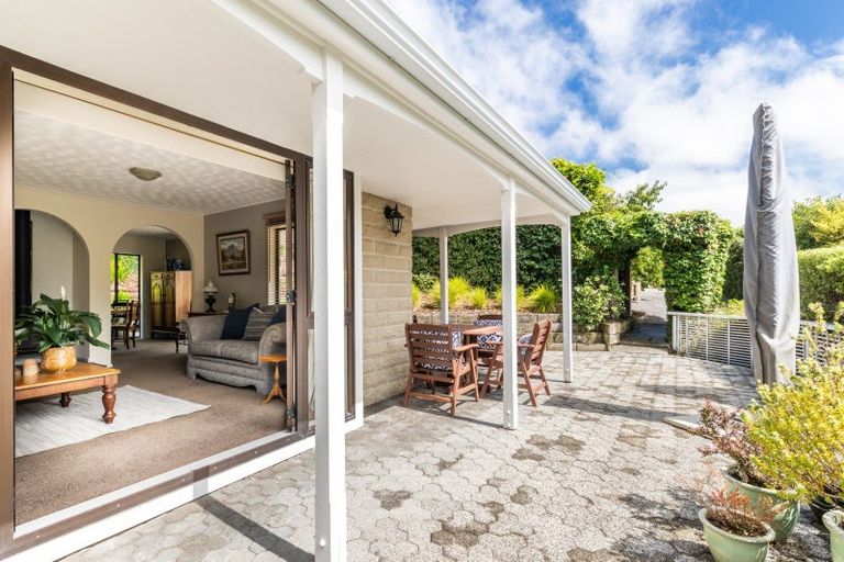 Photo of property in 4 Te Mata Peak Road, Havelock North, 4130