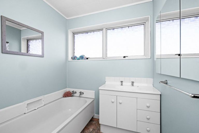 Photo of property in 33 Moorhouse Street, Taradale, Napier, 4112