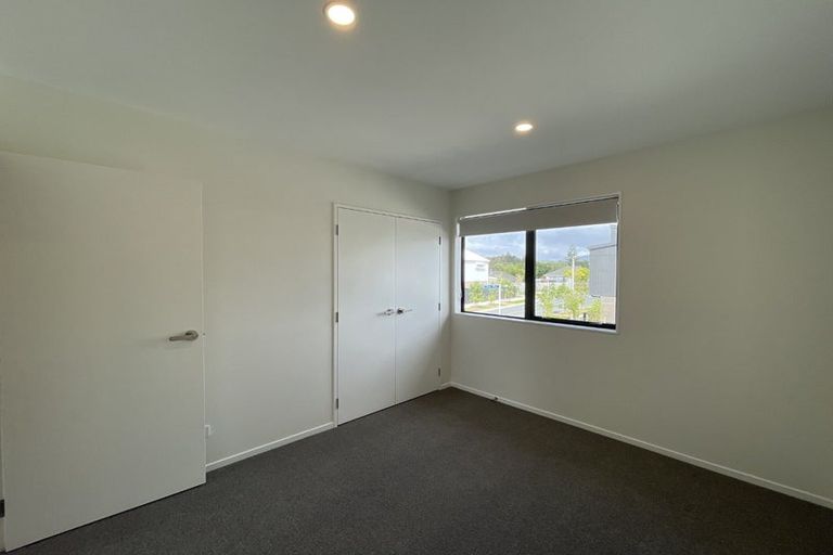 Photo of property in 12/476 West Coast Road, Glen Eden, Auckland, 0602