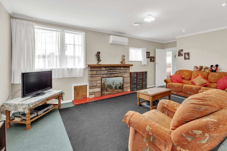 Photo of property in 20 Bear Street, Waverley, 4510