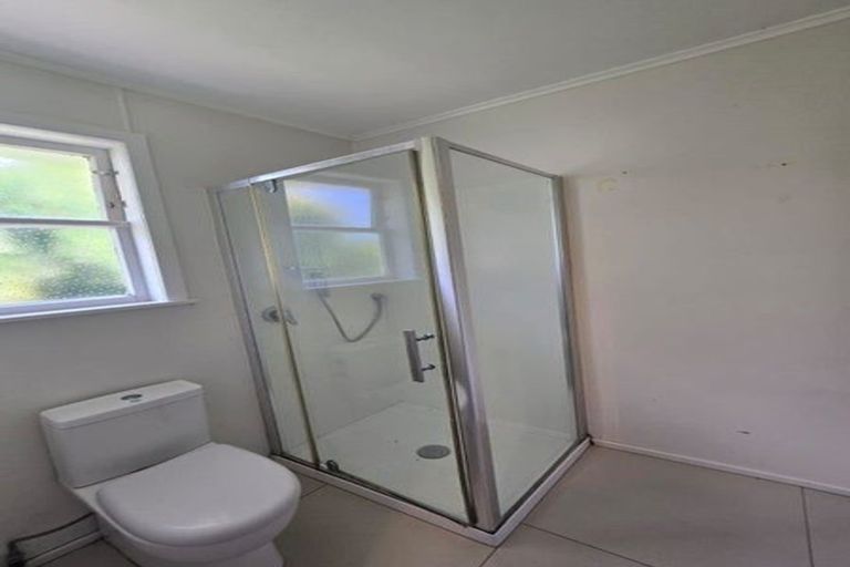 Photo of property in 155 Gossamer Drive, Pakuranga Heights, Auckland, 2010