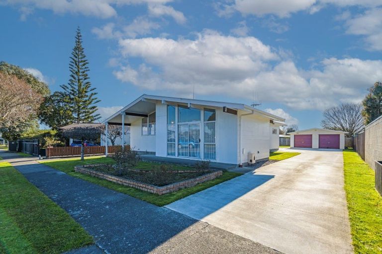 Photo of property in 4 John F Kennedy Drive, Milson, Palmerston North, 4414
