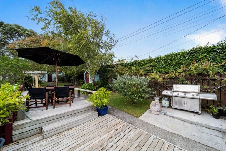 Photo of property in 66 Gilbert Street, New Plymouth, 4310