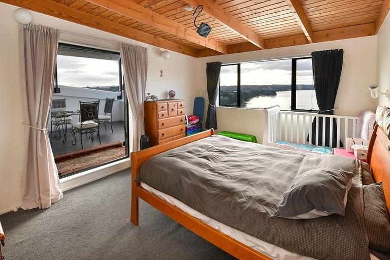 Photo of property in 68a Vipond Road, Stanmore Bay, Whangaparaoa, 0932