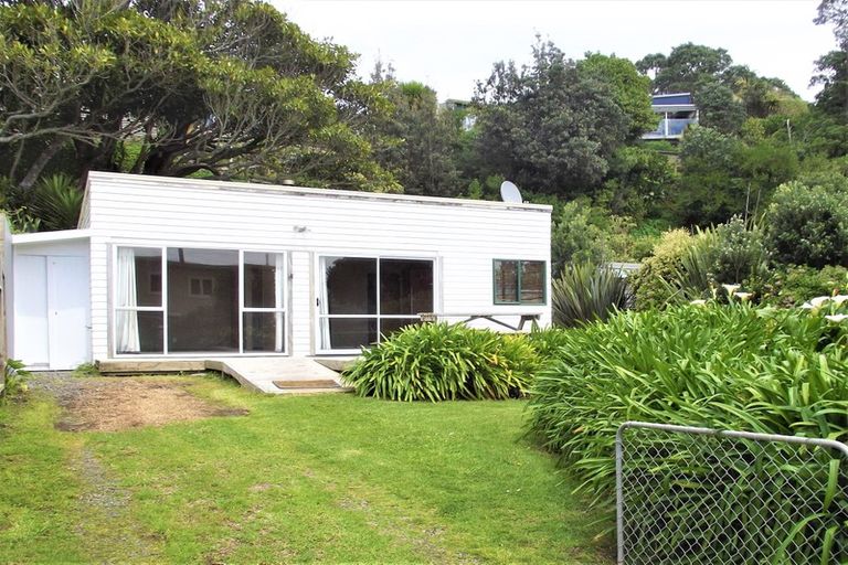 Photo of property in 33 Onaero Beach Road, Onaero, Waitara, 4383
