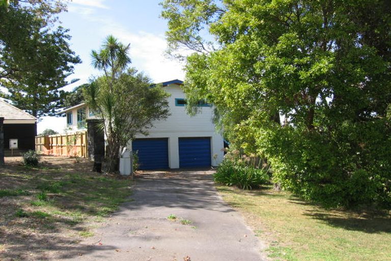 Photo of property in 2/58 Cliff Road, Torbay, Auckland, 0630