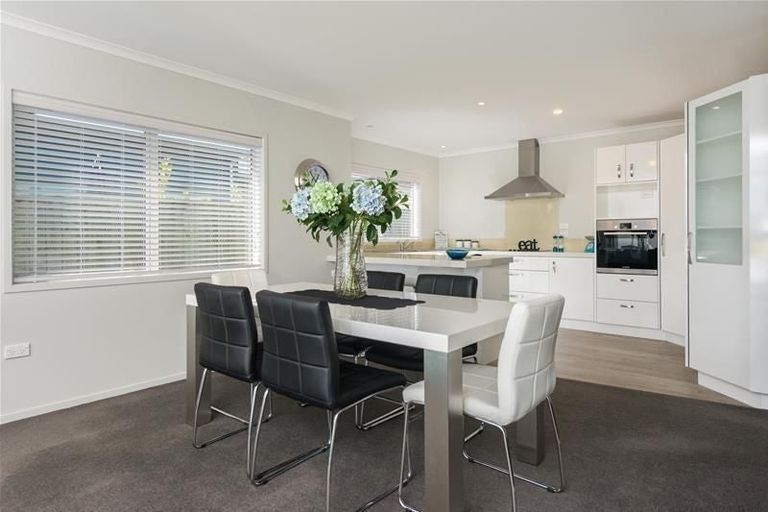 Photo of property in 105 Lakes Boulevard, Pyes Pa, Tauranga, 3112