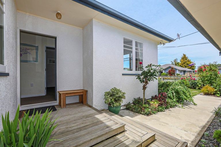 Photo of property in 15 Golding Road, Taradale, Napier, 4112