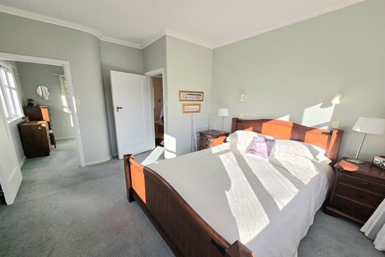 Photo of property in 77 Cockayne Road, Khandallah, Wellington, 6035