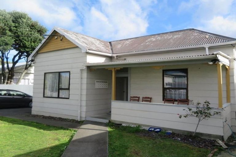 Photo of property in 35 Bay Street, Petone, Lower Hutt, 5012