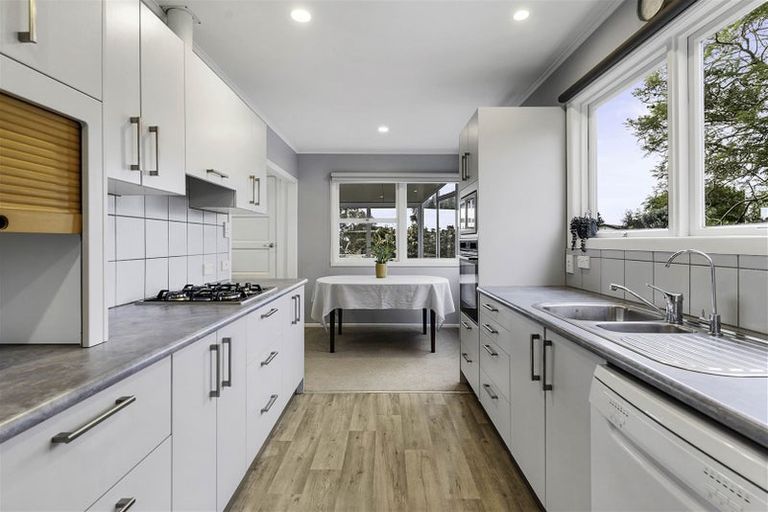 Photo of property in 1/38 Weldene Avenue, Glenfield, Auckland, 0629