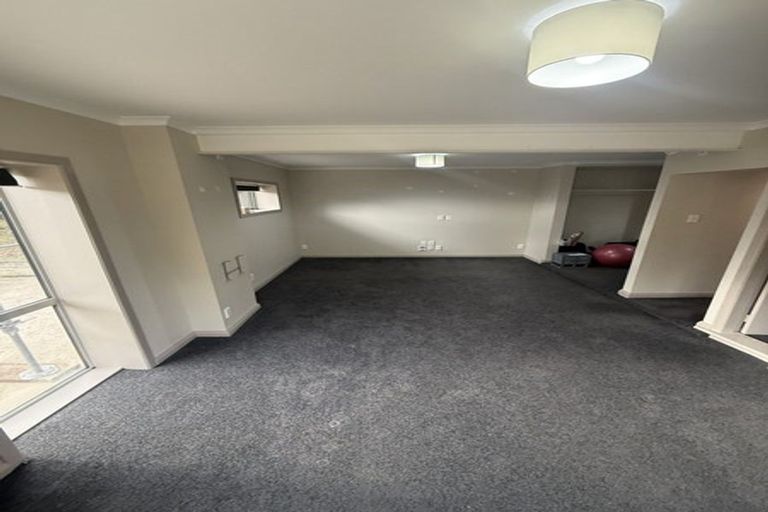 Photo of property in 282 Dowse Drive, Maungaraki, Lower Hutt, 5010