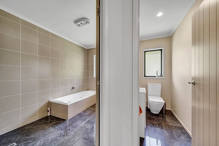 Photo of property in 9 Cherry Lane, Hurdon, New Plymouth, 4310